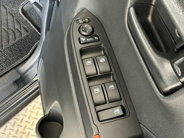 タントファンクロスターボ 4WD ワンオーナー 両側電動スライド走行無制限1年保証 両側電動スライドドア 4WD ワンオーナー 前後コーナーセンサー 前席シートヒーター ルーフレール オートハイビーム LEDヘッドライト スマートキー 15インチ純正アルミホイール(兵庫県)の中古車