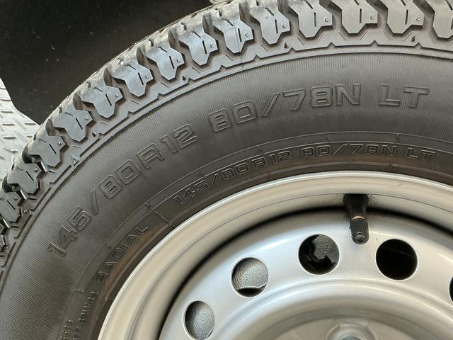 ハイゼットトラックスタンダード　ＣＶＴ　前後コーナーセンサー　横滑り防止装置走行無制限１年保証　前後コーナーセンサー　ＣＶＴ車　３方開　オートハイビーム　アイドリングストップ　横滑り防止装置　オートライト　ヘッドライトレベライザー　アクセサリーソケット　ラジオ（兵庫県）の中古車
