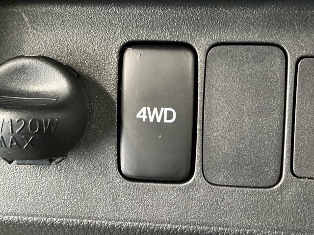 ハイゼットトラックＥＸＴ　４ＷＤ　ＡＴ　ＣＤオーディオ　荷台作業灯　荷台マット走行無制限１年保証　４ＷＤ　荷台作業灯　ＡＴ車　ＣＤオーディオ　荷台マット　キーレスエントリー　ドアバイザー　ヘッドライトレベライザー　アクセサリーソケット　マニュアルエアコン　フォグランプ（兵庫県）の中古車