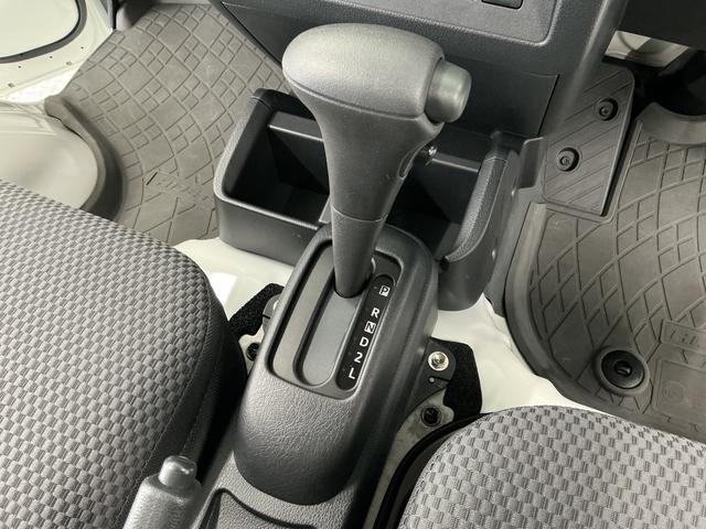 ハイゼットトラックＥＸＴ　４ＷＤ　ＡＴ　ＣＤオーディオ　荷台作業灯　荷台マット走行無制限１年保証　４ＷＤ　荷台作業灯　ＡＴ車　ＣＤオーディオ　荷台マット　キーレスエントリー　ドアバイザー　ヘッドライトレベライザー　アクセサリーソケット　マニュアルエアコン　フォグランプ（兵庫県）の中古車