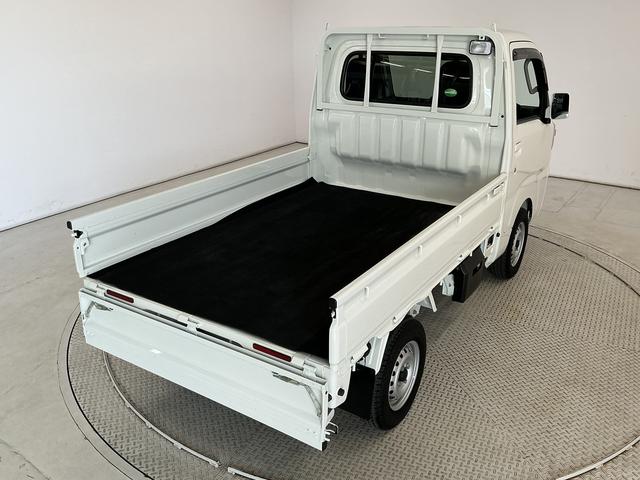 ハイゼットトラックＥＸＴ　４ＷＤ　ＡＴ　ＣＤオーディオ　荷台作業灯　荷台マット走行無制限１年保証　４ＷＤ　荷台作業灯　ＡＴ車　ＣＤオーディオ　荷台マット　キーレスエントリー　ドアバイザー　ヘッドライトレベライザー　アクセサリーソケット　マニュアルエアコン　フォグランプ（兵庫県）の中古車