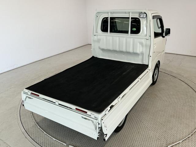 ハイゼットトラックＥＸＴ　４ＷＤ　ＡＴ　ＣＤオーディオ　荷台作業灯　荷台マット走行無制限１年保証　４ＷＤ　荷台作業灯　ＡＴ車　ＣＤオーディオ　荷台マット　キーレスエントリー　ドアバイザー　ヘッドライトレベライザー　アクセサリーソケット　マニュアルエアコン　フォグランプ（兵庫県）の中古車