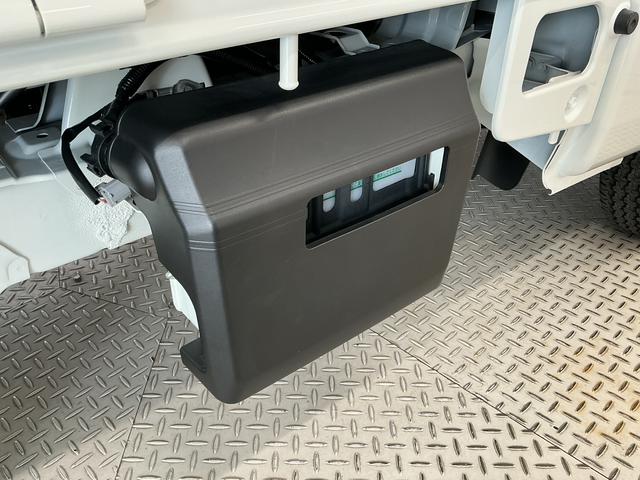 ハイゼットトラックＥＸＴ　４ＷＤ　ＡＴ　ＣＤオーディオ　荷台作業灯　荷台マット走行無制限１年保証　４ＷＤ　荷台作業灯　ＡＴ車　ＣＤオーディオ　荷台マット　キーレスエントリー　ドアバイザー　ヘッドライトレベライザー　アクセサリーソケット　マニュアルエアコン　フォグランプ（兵庫県）の中古車