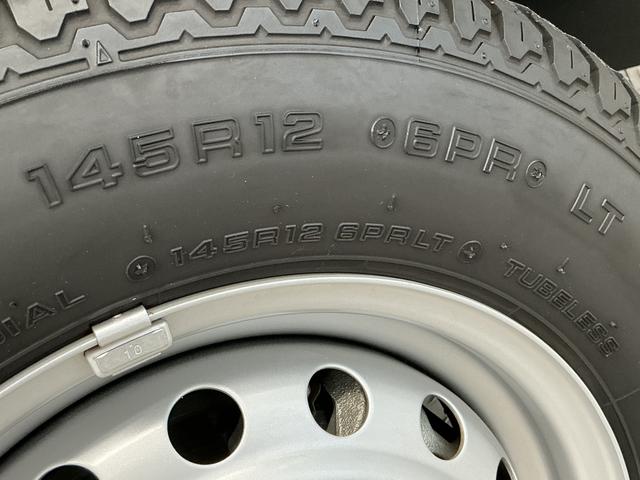 ハイゼットトラックＥＸＴ　４ＷＤ　ＡＴ　ＣＤオーディオ　荷台作業灯　荷台マット走行無制限１年保証　４ＷＤ　荷台作業灯　ＡＴ車　ＣＤオーディオ　荷台マット　キーレスエントリー　ドアバイザー　ヘッドライトレベライザー　アクセサリーソケット　マニュアルエアコン　フォグランプ（兵庫県）の中古車