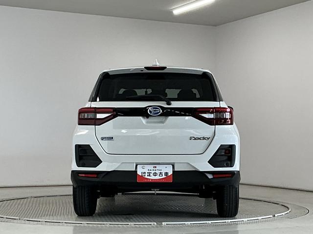 ロッキープレミアムＧ　ＨＥＶ　雹害車両　ワンオーナー　９インチナビ雹害車両　１年保証　ワンオーナー　ＥＴＣ　９インチナビＴＶ　ドラレコ　パノラマモニター　アダプティブクルーズコントロール　前後コーナーセンサー　シートヒーター　ＵＳＢ接続　１７インチ純正アルミホイール（兵庫県）の中古車