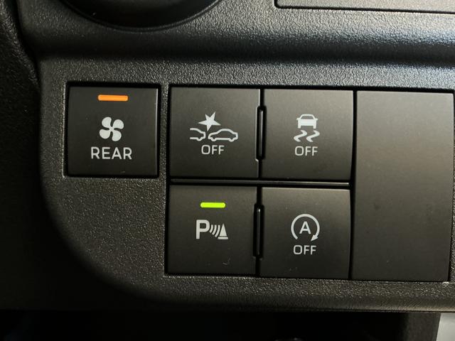 ハイゼットカーゴクルーズ　雹害車両　４ＷＤ　ＣＶＴ　１オーナー　バックカメラ雹害車両　１年保証　ＥＴＣ　ワンオーナー　３モード電子制御式４ＷＤ　ＣＶＴ車　９インチディスプレイオーディオ　ＥＴＣ　バックカメラ　コーナーセンサー　ＵＳＢ接続　Ｂｌｕｅｔｏｏｔｈ　オートハイビーム（兵庫県）の中古車