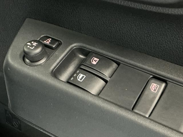 ハイゼットカーゴクルーズ　雹害車両　４ＷＤ　ＣＶＴ　１オーナー　バックカメラ雹害車両　１年保証　ＥＴＣ　ワンオーナー　３モード電子制御式４ＷＤ　ＣＶＴ車　９インチディスプレイオーディオ　ＥＴＣ　バックカメラ　コーナーセンサー　ＵＳＢ接続　Ｂｌｕｅｔｏｏｔｈ　オートハイビーム（兵庫県）の中古車