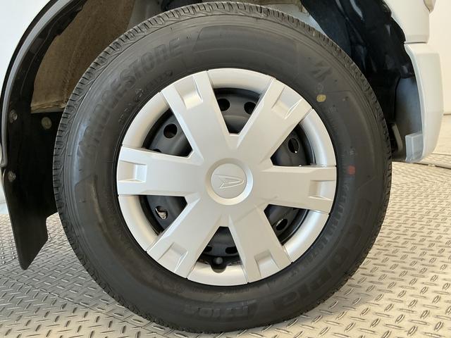ハイゼットカーゴクルーズ　雹害車両　４ＷＤ　ＣＶＴ　１オーナー　バックカメラ雹害車両　１年保証　ＥＴＣ　ワンオーナー　３モード電子制御式４ＷＤ　ＣＶＴ車　９インチディスプレイオーディオ　ＥＴＣ　バックカメラ　コーナーセンサー　ＵＳＢ接続　Ｂｌｕｅｔｏｏｔｈ　オートハイビーム（兵庫県）の中古車