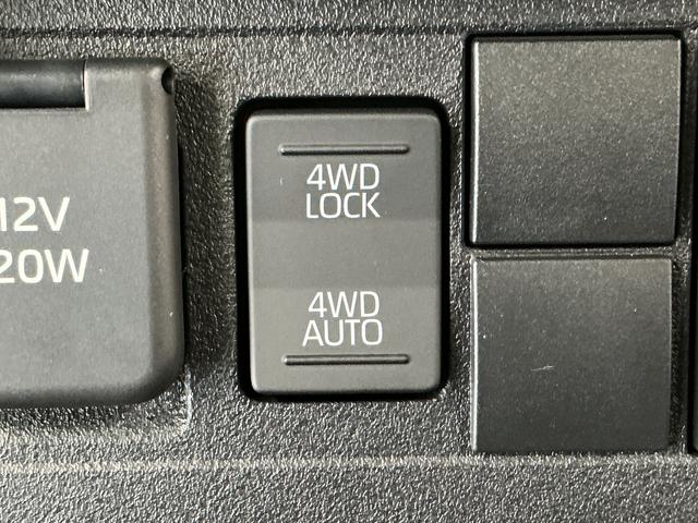 ハイゼットトラックスタンダード　３モード電子制御式４ＷＤ　ＣＶＴ　３方開走行無制限１年保証　前後コーナーセンサー　３モード電子制御式４ＷＤ　ＣＶＴ車　３方開　オートハイビーム　アイドリングストップ　横滑り防止装置　オートライト　ヘッドライトレベライザー　スマートアシスト（兵庫県）の中古車