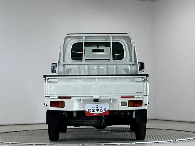 ハイゼットトラックスタンダード　４ＷＤ　ＡＴ　３方開　ゲートプロテクター走行無制限１年保証　４ＷＤ　荷台マット　ＡＴ車　３方開　ゲートプロテクター　ドアバイザー　ヘッドライトレベライザー　アクセサリーソケット　マニュアルエアコン　スペアタイヤ　ラバーフロアマット（兵庫県）の中古車