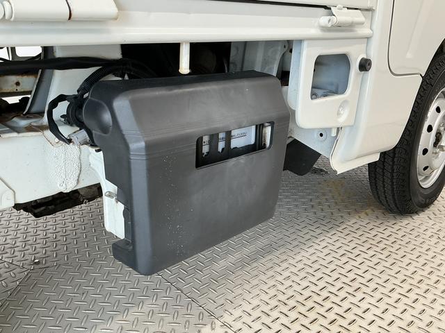 ハイゼットトラックスタンダード　４ＷＤ　ＡＴ　３方開　ゲートプロテクター走行無制限１年保証　４ＷＤ　荷台マット　ＡＴ車　３方開　ゲートプロテクター　ドアバイザー　ヘッドライトレベライザー　アクセサリーソケット　マニュアルエアコン　スペアタイヤ　ラバーフロアマット（兵庫県）の中古車