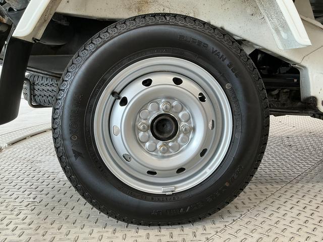 ハイゼットトラックスタンダード　４ＷＤ　ＡＴ　３方開　ゲートプロテクター走行無制限１年保証　４ＷＤ　荷台マット　ＡＴ車　３方開　ゲートプロテクター　ドアバイザー　ヘッドライトレベライザー　アクセサリーソケット　マニュアルエアコン　スペアタイヤ　ラバーフロアマット（兵庫県）の中古車