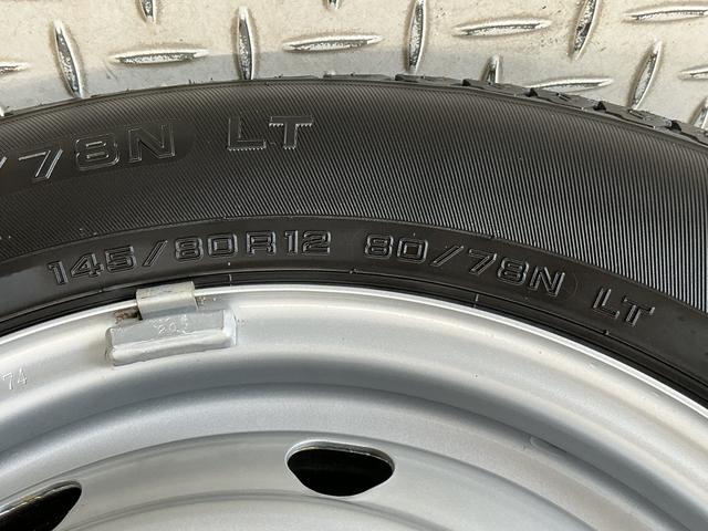 ハイゼットトラックスタンダード　４ＷＤ　ＡＴ　３方開　ゲートプロテクター走行無制限１年保証　４ＷＤ　荷台マット　ＡＴ車　３方開　ゲートプロテクター　ドアバイザー　ヘッドライトレベライザー　アクセサリーソケット　マニュアルエアコン　スペアタイヤ　ラバーフロアマット（兵庫県）の中古車