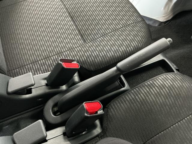ハイゼットカーゴDX 雹害車両 3モード4WD CVT ワンオーナー ETC雹害車両 1年保証 前後コーナーセンサー 3モード電子制御式4WD CVT車 ワンオーナー ETC オートハイビーム アイドリングストップ キーレスエントリー 横滑り防止装置 ヘッドライトレベライザー(兵庫県)の中古車