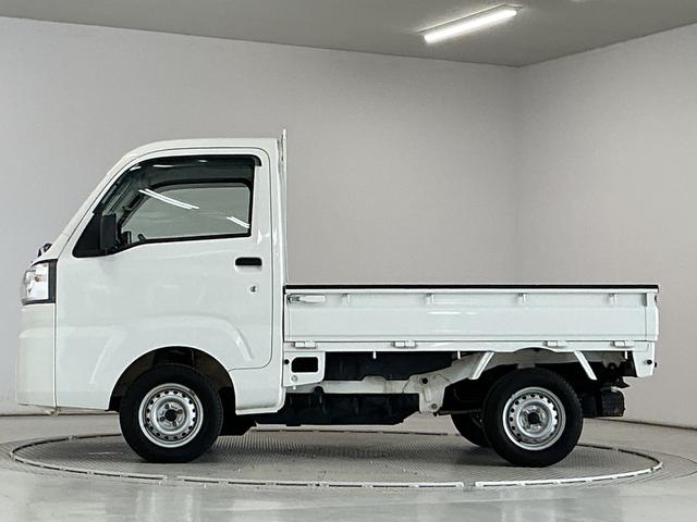 ハイゼットトラックスタンダードSAIIIt 4WD 5MT 3方開 荷台マット走行無制限1年保証 4WD 荷台マット MT車 3方開 ゲートプロテクター LEDヘッドライト ドアバイザー ヘッドライトレベライザー アクセサリーソケット マニュアルエアコン ラジオ スペアタイヤ(兵庫県)の中古車