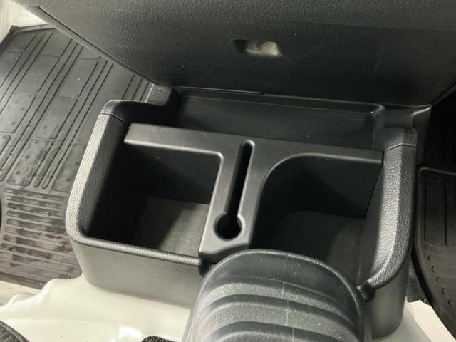 ハイゼットトラックスタンダードSAIIIt 4WD 5MT 3方開 荷台マット走行無制限1年保証 4WD 荷台マット MT車 3方開 ゲートプロテクター LEDヘッドライト ドアバイザー ヘッドライトレベライザー アクセサリーソケット マニュアルエアコン ラジオ スペアタイヤ(兵庫県)の中古車