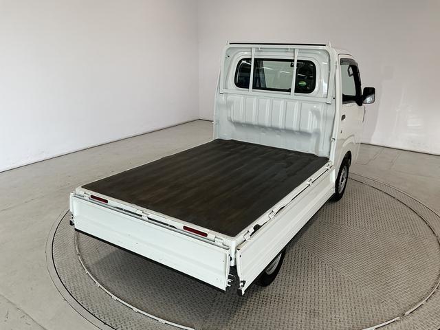ハイゼットトラックスタンダードSAIIIt 4WD 5MT 3方開 荷台マット走行無制限1年保証 4WD 荷台マット MT車 3方開 ゲートプロテクター LEDヘッドライト ドアバイザー ヘッドライトレベライザー アクセサリーソケット マニュアルエアコン ラジオ スペアタイヤ(兵庫県)の中古車