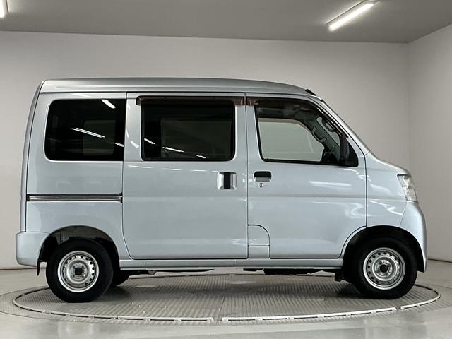 ハイゼットカーゴDX 5MT 禁煙 ワンオーナー ETC 両側スライドドア走行無制限1年保証 禁煙車 ワンオーナー MT車 ETC ドアバイザー ヘッドライトレベライザー シガーソケット 両側スライドドア ラジオ マニュアルエアコン パワーウィンドウ ラバーフロアマット(兵庫県)の中古車