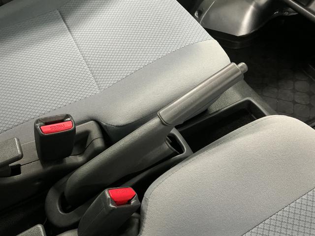 ハイゼットカーゴDX 5MT 禁煙 ワンオーナー ETC 両側スライドドア走行無制限1年保証 禁煙車 ワンオーナー MT車 ETC ドアバイザー ヘッドライトレベライザー シガーソケット 両側スライドドア ラジオ マニュアルエアコン パワーウィンドウ ラバーフロアマット(兵庫県)の中古車