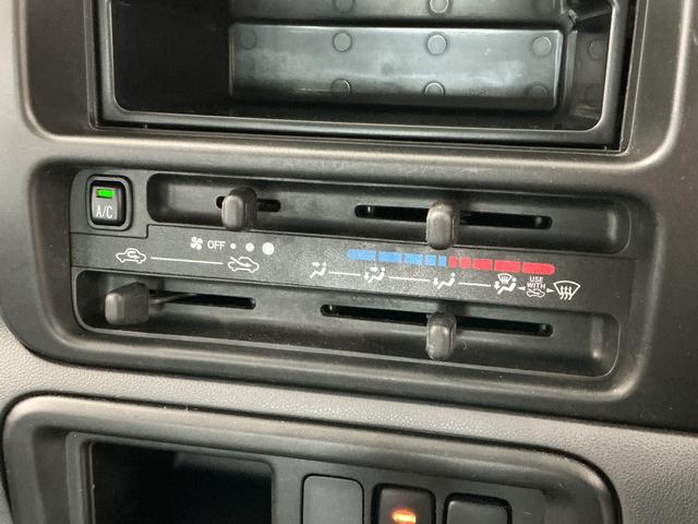ハイゼットカーゴDX 5MT 禁煙 ワンオーナー ETC 両側スライドドア走行無制限1年保証 禁煙車 ワンオーナー MT車 ETC ドアバイザー ヘッドライトレベライザー シガーソケット 両側スライドドア ラジオ マニュアルエアコン パワーウィンドウ ラバーフロアマット(兵庫県)の中古車