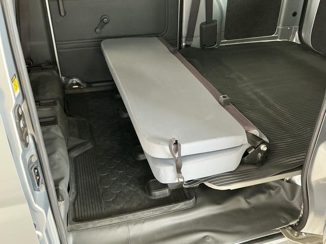 ハイゼットカーゴDX 5MT 禁煙 ワンオーナー ETC 両側スライドドア走行無制限1年保証 禁煙車 ワンオーナー MT車 ETC ドアバイザー ヘッドライトレベライザー シガーソケット 両側スライドドア ラジオ マニュアルエアコン パワーウィンドウ ラバーフロアマット(兵庫県)の中古車