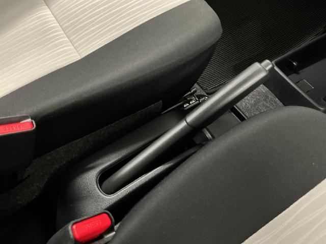 ミライースL SAIII 雹害車両 禁煙 ワンオーナー CD ETC雹害車両 1年保証 禁煙車 ワンオーナー CDオーディオ ETC 前後コーナーセンサー オートハイビーム アイドリングストップ キーレスエントリー 横滑り防止装置 オートライト ドアバイザー(兵庫県)の中古車