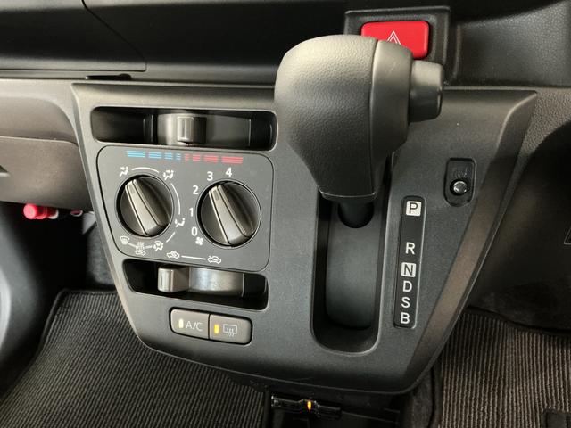ミライースL SAIII 雹害車両 禁煙 ワンオーナー CD ETC雹害車両 1年保証 禁煙車 ワンオーナー CDオーディオ ETC 前後コーナーセンサー オートハイビーム アイドリングストップ キーレスエントリー 横滑り防止装置 オートライト ドアバイザー(兵庫県)の中古車