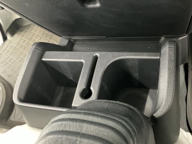 ハイゼットトラックスタンダード エアコン・パワステレス 4WD 5MT 3方開走行無制限1年保証 リアゲートチェーン 4WD MT車 3方開 ゲートプロテクター ドアバイザー ヘッドライトレベライザー ラジオ アクセサリーソケット ラバーフロアマット バッテリーカバー(兵庫県)の中古車