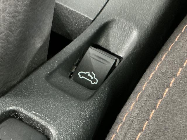 コペンローブ　Ｓ　ターボ　ＣＶＴ　１オーナー　ナビ　ＥＴＣ１年保証　ワンオーナー　ＣＶＴ車　ＥＴＣ　ナビ　ドラレコ　シートヒーター　Ｂｌｕｅｔｏｏｔｈ　ＬＥＤヘッドライト　スマートキー　オートライト　パドルシフト　レカロシート　１６インチ純正アルミホイール（兵庫県）の中古車