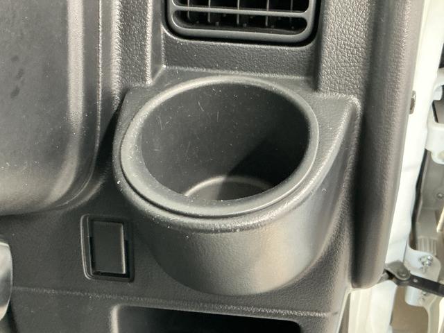 ミニキャブトラックＭ　ＡＴ　禁煙　３方開　ゲートプロテクター　ドアバイザー走行無制限１年保証　ゲートプロテクター　禁煙車　ＡＴ車　３方開　ドアバイザー　ヘッドライトレベライザー　ラジオ　マニュアルエアコン　スペアタイヤ　ラバーフロアマット　バッテリーカバー　マッドガード（兵庫県）の中古車