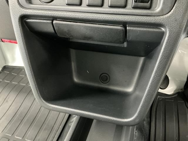 ミニキャブトラックＭ　ＡＴ　禁煙　３方開　ゲートプロテクター　ドアバイザー走行無制限１年保証　ゲートプロテクター　禁煙車　ＡＴ車　３方開　ドアバイザー　ヘッドライトレベライザー　ラジオ　マニュアルエアコン　スペアタイヤ　ラバーフロアマット　バッテリーカバー　マッドガード（兵庫県）の中古車