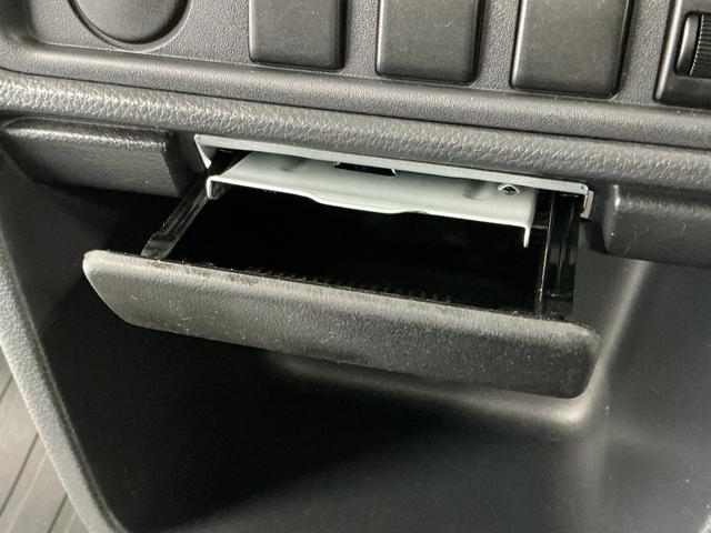 ミニキャブトラックＭ　ＡＴ　禁煙　３方開　ゲートプロテクター　ドアバイザー走行無制限１年保証　ゲートプロテクター　禁煙車　ＡＴ車　３方開　ドアバイザー　ヘッドライトレベライザー　ラジオ　マニュアルエアコン　スペアタイヤ　ラバーフロアマット　バッテリーカバー　マッドガード（兵庫県）の中古車