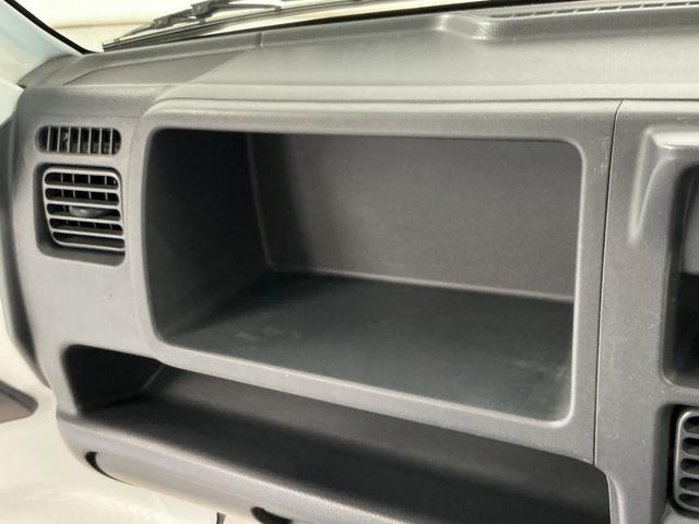 ミニキャブトラックＭ　ＡＴ　禁煙　３方開　ゲートプロテクター　ドアバイザー走行無制限１年保証　ゲートプロテクター　禁煙車　ＡＴ車　３方開　ドアバイザー　ヘッドライトレベライザー　ラジオ　マニュアルエアコン　スペアタイヤ　ラバーフロアマット　バッテリーカバー　マッドガード（兵庫県）の中古車