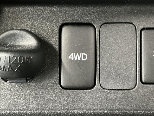 ハイゼットトラックジャンボSAIIIt 4WD AT CDオーディオ キーレス走行無制限1年保証 4WD バックソナー AT車 CDオーディオ 3方開 荷台作業灯 ゲートプロテクター 荷台マット リアゲートチェーン LEDヘッドライト 横滑り防止装置 オートライト キーレス(兵庫県)の中古車