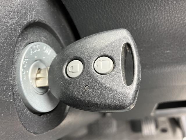ハイゼットトラックジャンボSAIIIt 4WD AT CDオーディオ キーレス走行無制限1年保証 4WD バックソナー AT車 CDオーディオ 3方開 荷台作業灯 ゲートプロテクター 荷台マット リアゲートチェーン LEDヘッドライト 横滑り防止装置 オートライト キーレス(兵庫県)の中古車