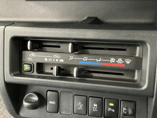ハイゼットトラックジャンボSAIIIt 4WD AT CDオーディオ キーレス走行無制限1年保証 4WD バックソナー AT車 CDオーディオ 3方開 荷台作業灯 ゲートプロテクター 荷台マット リアゲートチェーン LEDヘッドライト 横滑り防止装置 オートライト キーレス(兵庫県)の中古車