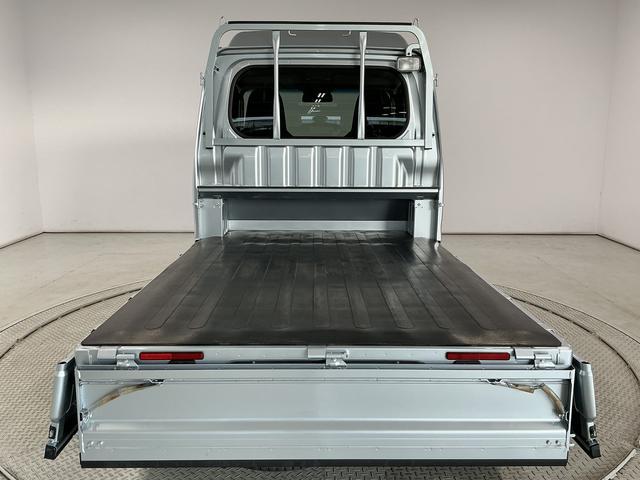 ハイゼットトラックジャンボSAIIIt 4WD AT CDオーディオ キーレス走行無制限1年保証 4WD バックソナー AT車 CDオーディオ 3方開 荷台作業灯 ゲートプロテクター 荷台マット リアゲートチェーン LEDヘッドライト 横滑り防止装置 オートライト キーレス(兵庫県)の中古車