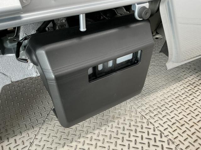 ハイゼットトラックジャンボSAIIIt 4WD AT CDオーディオ キーレス走行無制限1年保証 4WD バックソナー AT車 CDオーディオ 3方開 荷台作業灯 ゲートプロテクター 荷台マット リアゲートチェーン LEDヘッドライト 横滑り防止装置 オートライト キーレス(兵庫県)の中古車