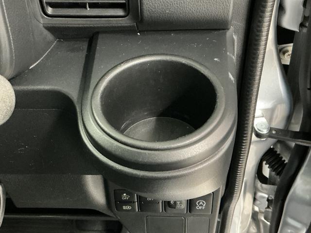 ハイゼットカーゴデラックスＳＡIII　ＡＴ　リアコーナーセンサー　ラジオ走行無制限１年保証　リアコーナーセンサー　ＡＴ車　オートハイビーム　ＬＥＤヘッドライト　アイドリングストップ　横滑り防止装置　キーレスエントリー　ドアバイザー　ヘッドライトレベライザー　ラジオ（兵庫県）の中古車