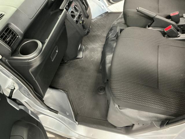 ハイゼットカーゴデラックスＳＡIII　ＡＴ　リアコーナーセンサー　ラジオ走行無制限１年保証　リアコーナーセンサー　ＡＴ車　オートハイビーム　ＬＥＤヘッドライト　アイドリングストップ　横滑り防止装置　キーレスエントリー　ドアバイザー　ヘッドライトレベライザー　ラジオ（兵庫県）の中古車