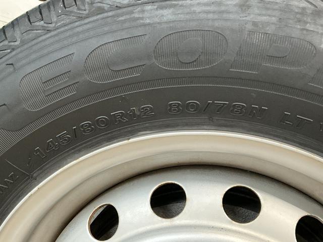 ハイゼットカーゴデラックスＳＡIII　ＡＴ　リアコーナーセンサー　ラジオ走行無制限１年保証　リアコーナーセンサー　ＡＴ車　オートハイビーム　ＬＥＤヘッドライト　アイドリングストップ　横滑り防止装置　キーレスエントリー　ドアバイザー　ヘッドライトレベライザー　ラジオ（兵庫県）の中古車