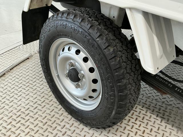 ハイゼットトラックスタンダード 農用スペシャルSAIIIt 4WD 5速MT走行無制限1年保証 4WD 荷台作業灯 MT車 3方開 ゲートプロテクター 荷台マット リアゲートチェーン ドアバイザー ヘッドライトレベライザー アクセサリーソケット デフロック トランスファー(兵庫県)の中古車