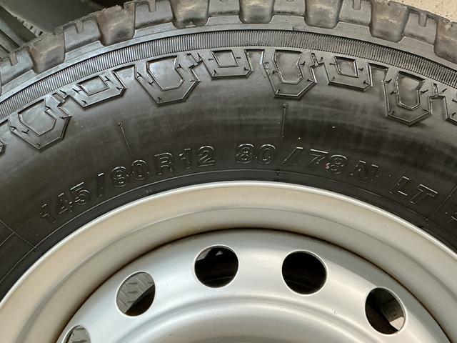ハイゼットトラックスタンダード 農用スペシャルSAIIIt 4WD 5速MT走行無制限1年保証 4WD 荷台作業灯 MT車 3方開 ゲートプロテクター 荷台マット リアゲートチェーン ドアバイザー ヘッドライトレベライザー アクセサリーソケット デフロック トランスファー(兵庫県)の中古車