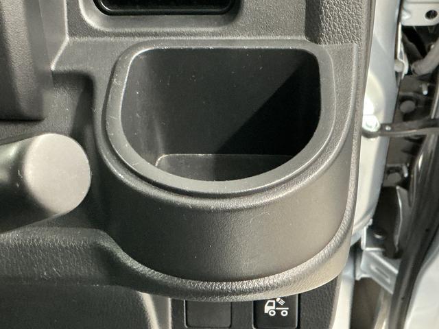 ハイゼットトラックジャンボＳＡIIIｔ　ＡＴ　ワンオーナー　ＣＤ　ＵＳＢ接続走行無制限１年保証　ワンオーナー　ＡＴ車　ＣＤオーディオ　ＵＳＢ接続　３方開　荷台作業灯　ゲートプロテクター　荷台マット　ＬＥＤヘッドライト　横滑り防止装置　キーレスエントリー　ドアバイザー（兵庫県）の中古車