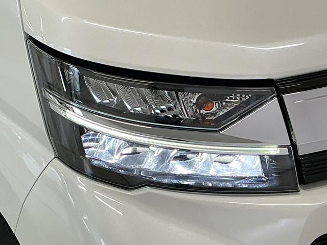 ムーヴカスタム Xリミテッド SAIII 8インチナビ ドラレコ1年保証 8インチナビ パノラマモニター ドラレコ ETC 運転席シートヒーター TV USB Bluetooth LEDヘッドライト プッシュスタート 横滑り防止装置 14インチ純正アルミホイール(兵庫県)の中古車