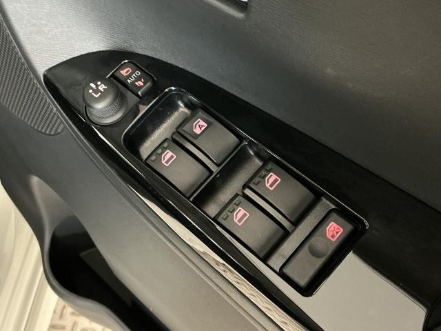タントカスタムX SAIII ナビTV ETC 片側電動スライド1年保証 ナビTV ETC バックカメラ 片側電動スライドドア リアコーナーセンサー 運転席シートヒーター Bluetooth オートハイビーム LEDヘッドライト 14インチ純正アルミホイール(兵庫県)の中古車