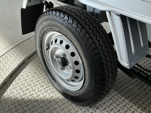 ハイゼットトラックスタンダード　ＣＶＴ　前後コーナーセンサー　オートハイビーム走行無制限１年保証　前後コーナーセンサー　ＣＶＴ車　３方開　オートハイビーム　アイドリングストップ　横滑り防止装置　オートライト　ヘッドライトレベライザー　アクセサリーソケット　ラジオ（兵庫県）の中古車