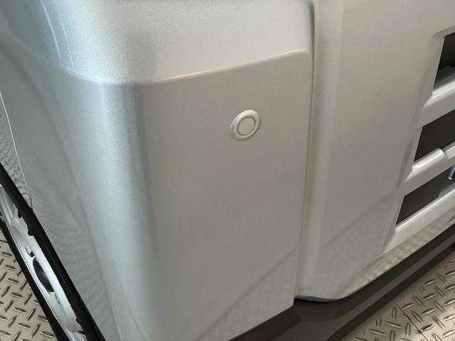 ハイゼットカーゴDX CVT コーナーセンサー キーレスエントリー ラジオ走行無制限1年保証 前後コーナーセンサー CVT車 オートハイビーム アイドリングストップ キーレスエントリー 横滑り防止装置 ヘッドライトレベライザー パワーウィンドウ ラジオ スマートアシスト(兵庫県)の中古車