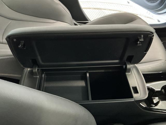 プリウスAツーリングセレクション 禁煙 ワンオーナー 9インチナビ1年保証 禁煙車 ワンオーナー ドラレコ 9インチナビTV ETC バックカメラ オートクルーズコントロール 前後コーナーセンサー シートヒーター ヘッドアップディスプレイ 18インチアルミホイール(兵庫県)の中古車