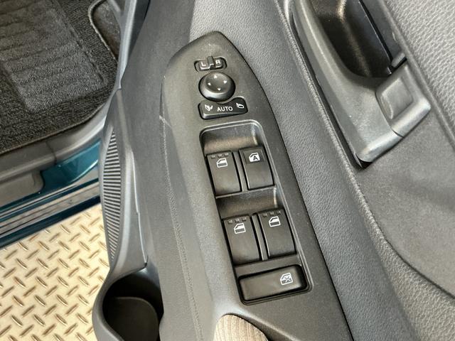 ムーヴX 片側電動スライドドア 前後コーナーセンサー スマートキー走行無制限1年保証 片側電動スライドドア 前後コーナーセンサー オートハイビーム LEDヘッドライト 横滑り防止装置 スマートキー オートライト オートエアコン 電動格納ドアミラー ベンチシート(兵庫県)の中古車